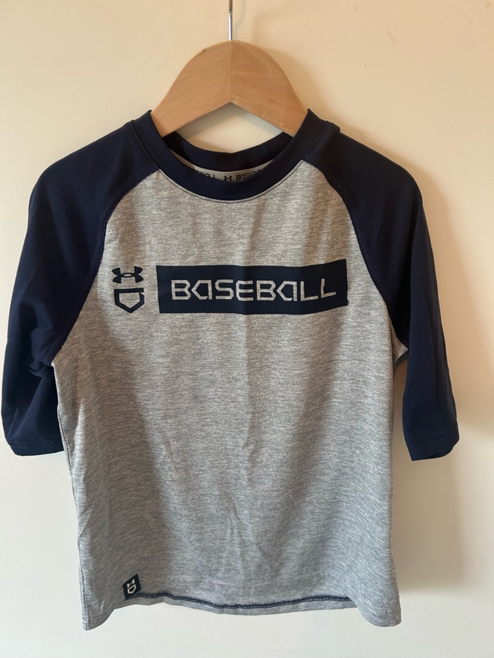 Under Armour Gray & Navy Baseball Raglan Tee